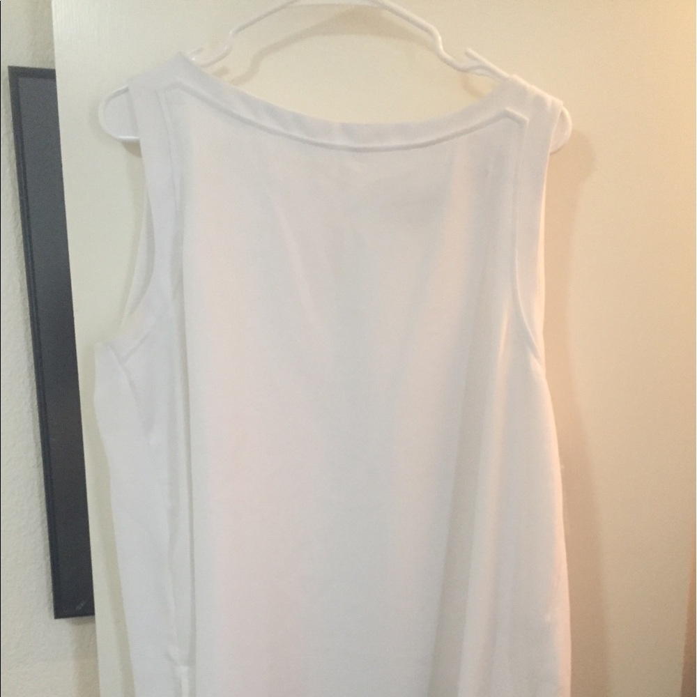 Peter Nygard white blouse